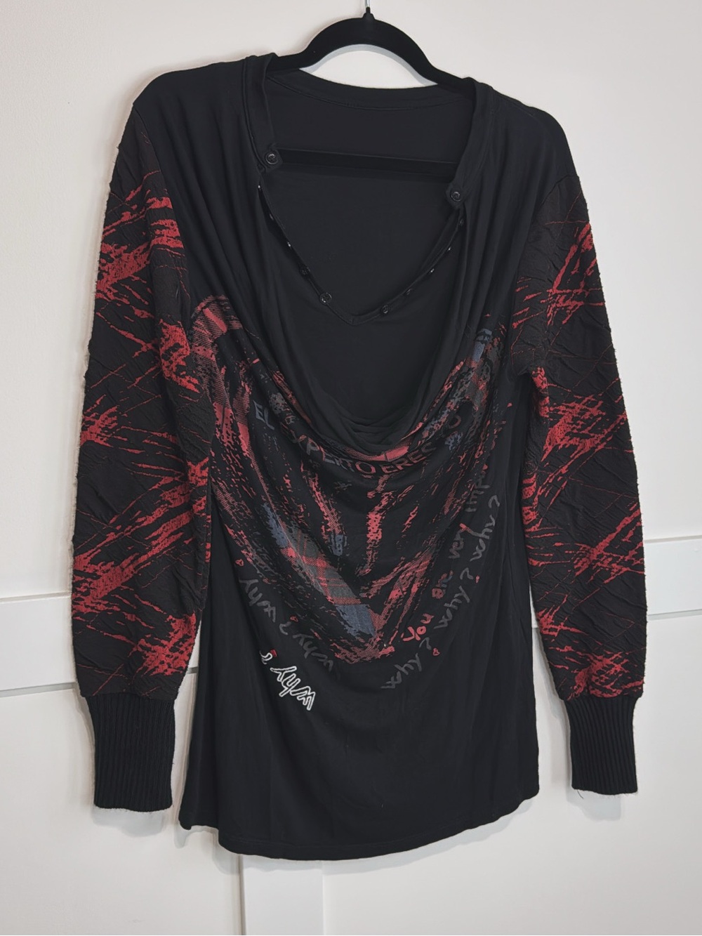 vintage Desigual black and red El Experto Eres Tú layered henley top size L